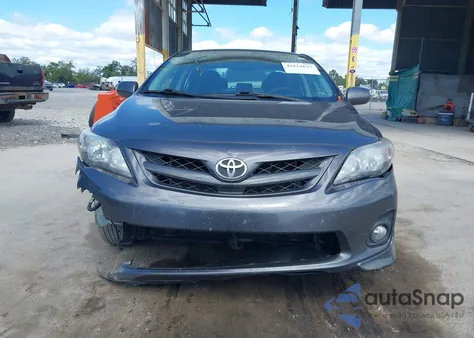 2011 Toyota Corolla S z USA, uszkodzony, nr VIN 2T1BU4EE5BC555477